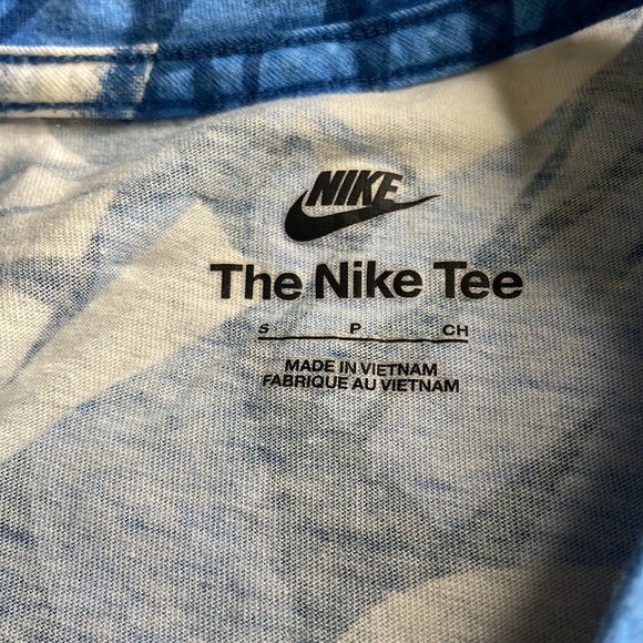 Nike boys tshirt - Picture 7 of 7